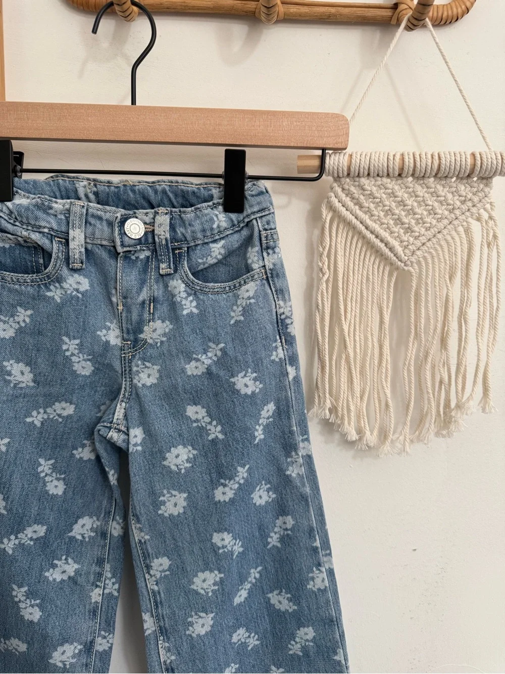 Old Navy - 5T - wide leg floral jeans